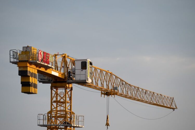 Zoomlion 260 Ton Crawler Crane: A High-Value Alternative