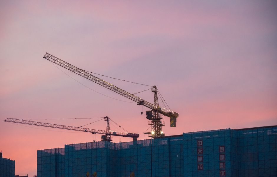 How to Rig for Vertical vs. Horizontal Lifting of Long Objects